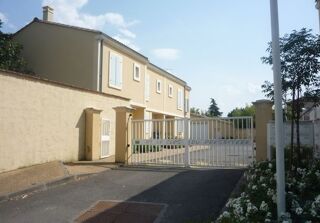  Maison  louer 4 pices  Sainte-terre