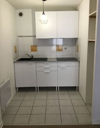  Appartement � louer 3 pi�ces  Bordeaux