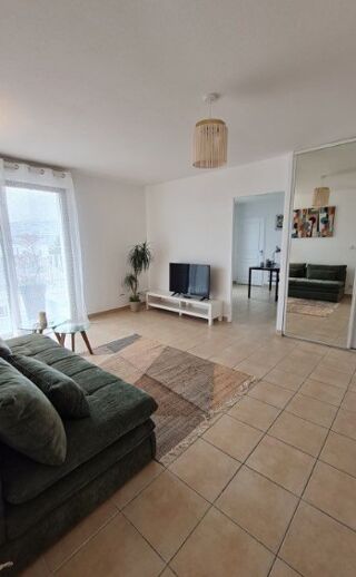  Appartement � louer 3 pi�ces  Bordeaux