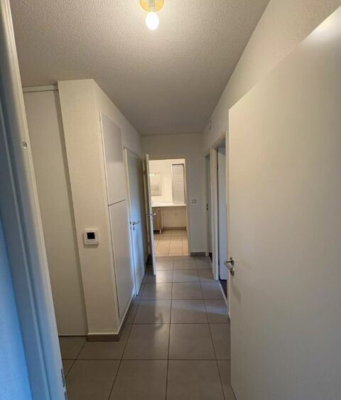  Appartement � louer 3 pi�ces  Cenon