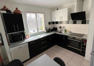  Maison � louer 4 pi�ces  Saint-yzan-de-soudiac