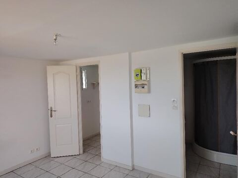  Appartement  louer 1 pice 