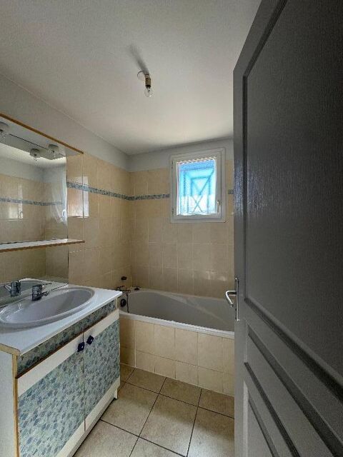  Maison  louer 3 pices  Lugon-et-l'ile-du-carnay