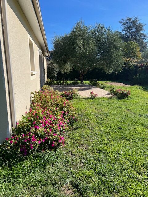   Maison/Villa T4 Maison - 4 pi�ce(s)