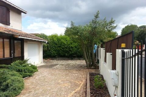   Maison/Villa T6 Maison - 6 pi�ce(s)