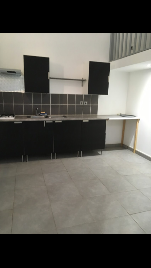  Maison  louer 1 pice 