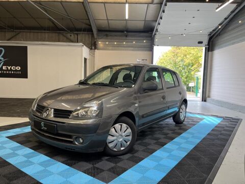 Renault clio 1.2i 75 CH EXPRESSION