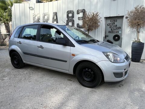 Ford Fiesta 1.25i Fun 2008 occasion Le Muy 83490