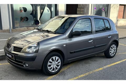 Renault Clio 1.2i II BERLINE Authentique 2003 occasion Jouars-Pontchartrain 78760