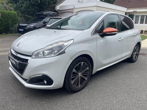Peugeot 208 1.2- 110 Roland Garros TOIT PANORAMIQUE 