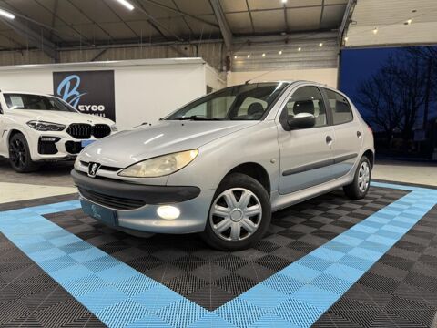 Peugeot 206 1.4i 75 CH XT