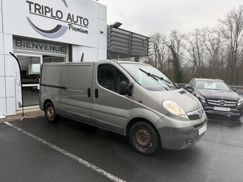 Opel Vivaro F2900 2.0 CDTI - 115 Fourgon Pack Clim ATTELAGE + CLIM 2009 occasion Brive-la-Gaillarde 19100
