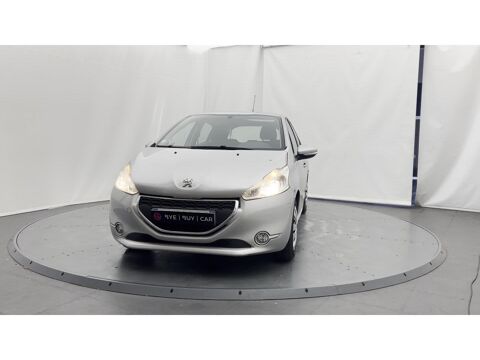 Peugeot 208 1.2i PureTech 12V - 82 CH - Active - Garantie 12 mois 2014 occasion B&egrave;gles 33130