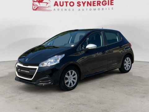 Peugeot 208 1.2i PureTech 12V - 82 BERLINE Style PHA