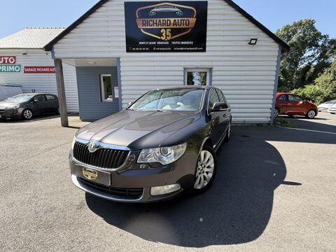 Skoda Superb 3.6 V6 FSI - 260 - BV DSG 4x4 II BERLINE Praha 2009 occasion La Richardais 35780