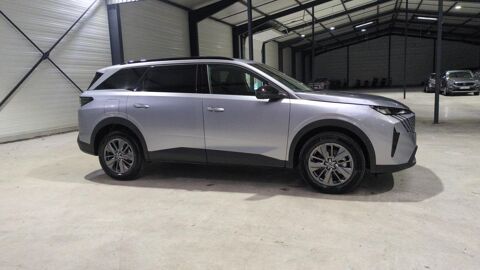 Peugeot 5008 Hybrid 145 e-dcs6 7pl allure + pack panoramic navigation 2025 occasion Pontarlier 25300