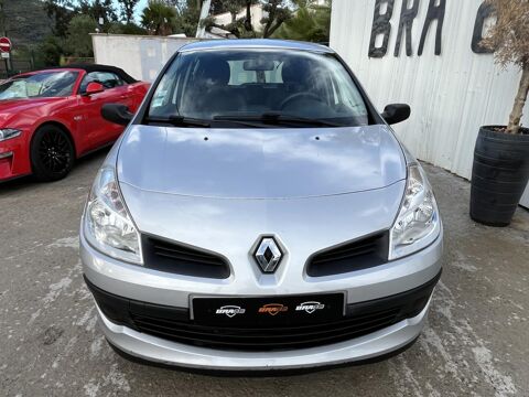 Clio 1.2i 16V - 75 III BERLINE Dynamique PHASE 1 2007 occasion 83490 Le Muy