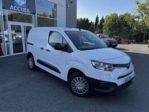 Toyota Proace MEDIUM DYNAMIC 1.5 100 D-4D (RC22) FOURGON 2022 occasion Orvault 44700