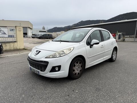 Peugeot 207 1.4 VTi 16V BERLINE Active PHASE 2