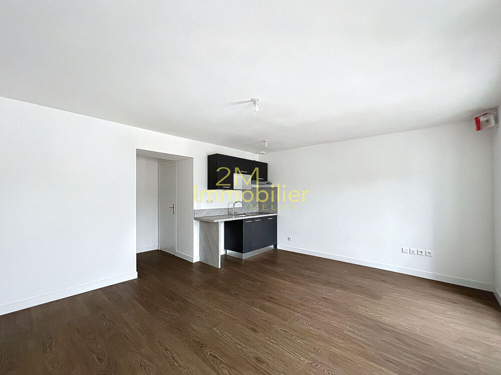 Location Appartement A Louer - Appartement 2 pièces avec parking et cave Melun