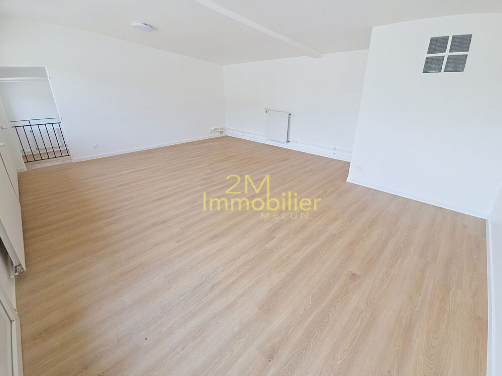   Local commercial Melun 90 m2 