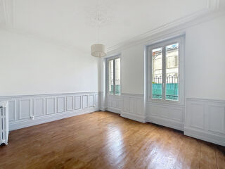  Maison à louer 6 pièces 150 m²