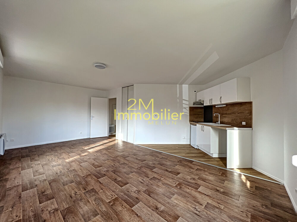 Location Appartement Studio lumineux à louer à Melun Melun