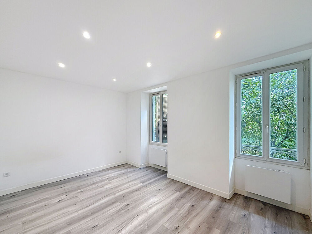 Location Appartement A louer - 2 pièces avec extérieur à louer à Melun, proche centre-ville Melun