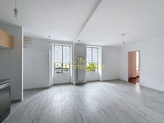  Appartement à louer 2 pièces 45 m²