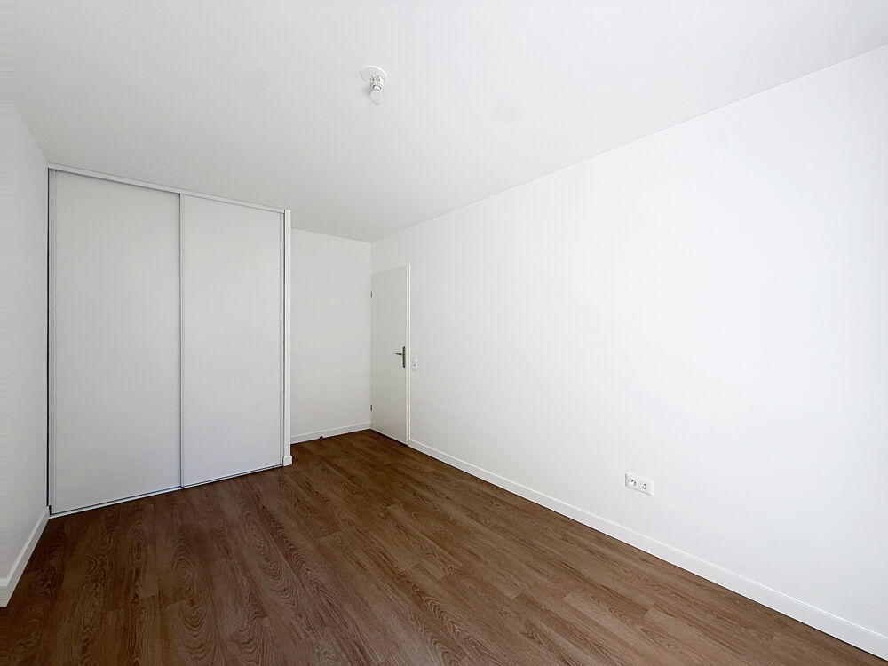 Location Appartement À louer au Mée-sur-Seine, T2 récent de 43,37 m2 avec terrasse, parking privatif et chauffage individuel au gaz Le mee sur seine