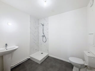  Appartement à louer 2 pièces 42 m²