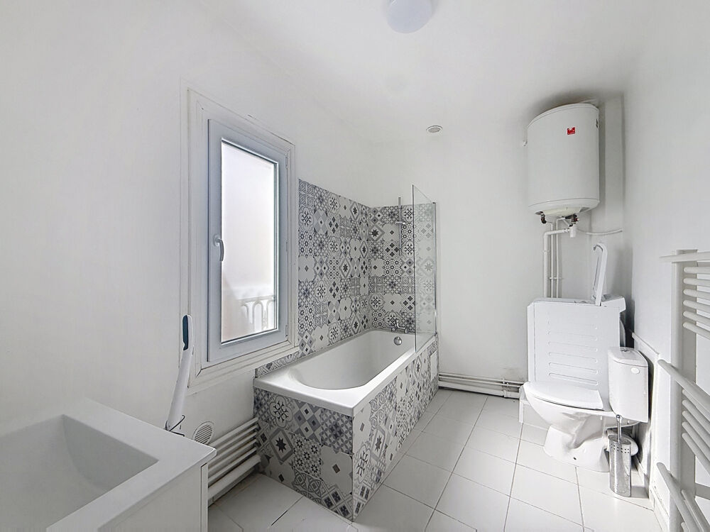 Location Appartement À louer   Charmant appartement meublé avec mezzanine au cœur du centre-ville de Melun Melun