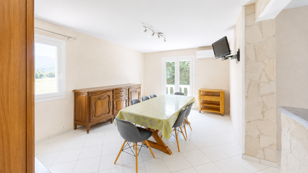 Maison avec jardin, Champtercier
