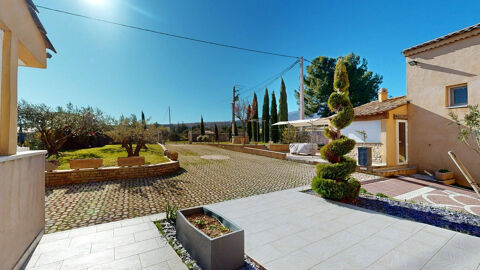   PROPRIETE 240 M2 - 4 CHAMBRES - VUE PANORAMIQUE - GARAGE - ATELIERS Maison - 5 pi�ce(s) - 240 m�