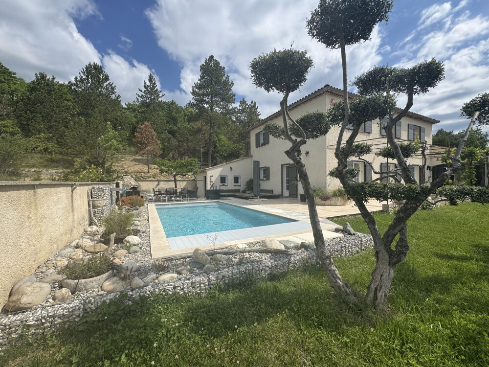 Maison de style bâtisse provençale avec piscine, 10 min de Digne les bains