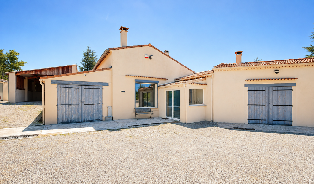 Maison 6 pièces 295 m² · à Cruis · 295 m² · 640 000 €