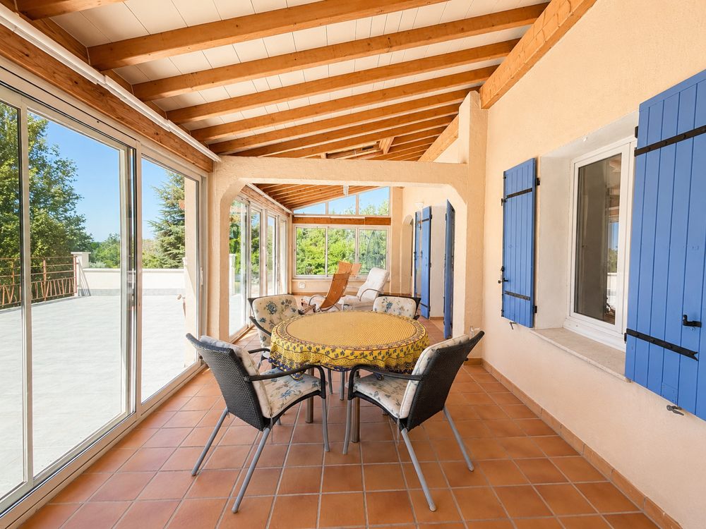 Vente Maison MAISON  294 M2 AVEC TERRASSE - JARDIN - CUISINE D'ETE Cruis