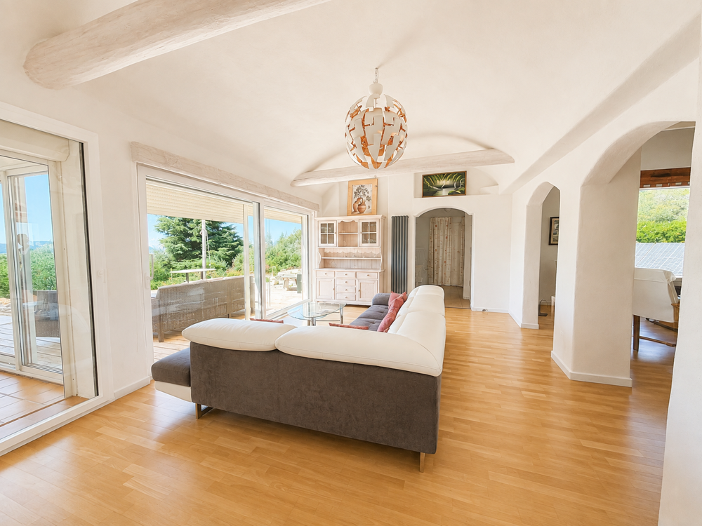 à vendre  Maison Cruis (04230)