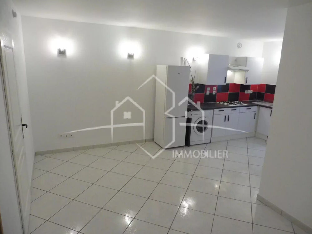 T2 TRES BON ETAT AU 1ER ETAGE