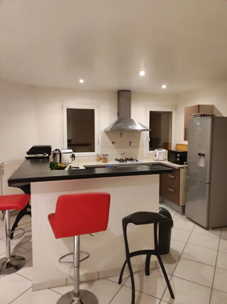  Appartement à louer 4 pièces 76 m²