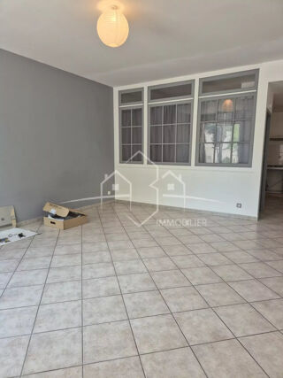  Appartement à louer 2 pièces 54 m²