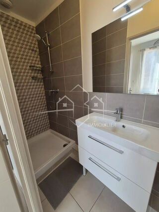  Appartement à louer 3 pièces 47 m²