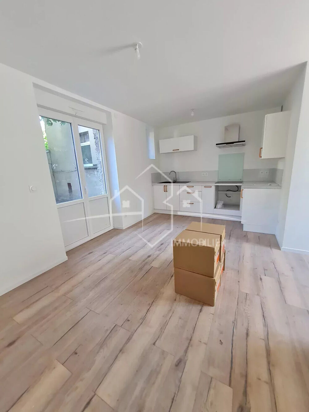 BEL APPARTEMENT NEUF AVEC TERRASSE
