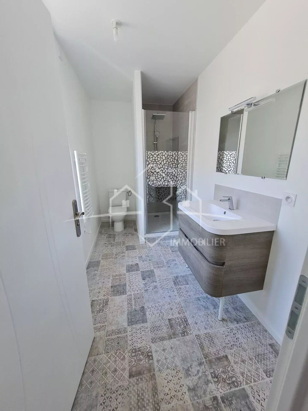 BEL APPARTEMENT NEUF AVEC TERRASSE