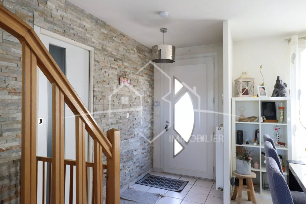 Vente Maison Maison familiale de 120 m2 avec piscine à Saint-Maurice-l'Exil St maurice l exil