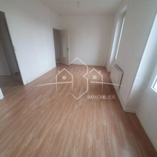  Appartement à louer 4 pièces 60 m²