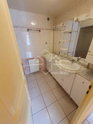  Appartement à louer 4 pièces 72 m²