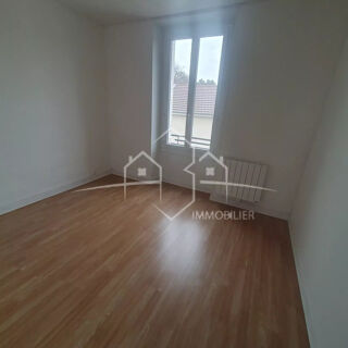  Appartement à louer 4 pièces 60 m²