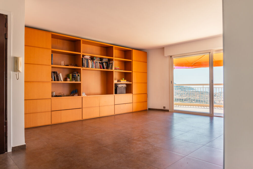 EXCEPTIONNEL 5 PIECES EN DERNIER ETAGE DOMINANT LE PARC IMPERIAL ET LA VILLE - UNE VUE MER JUSQU'EN CORSE