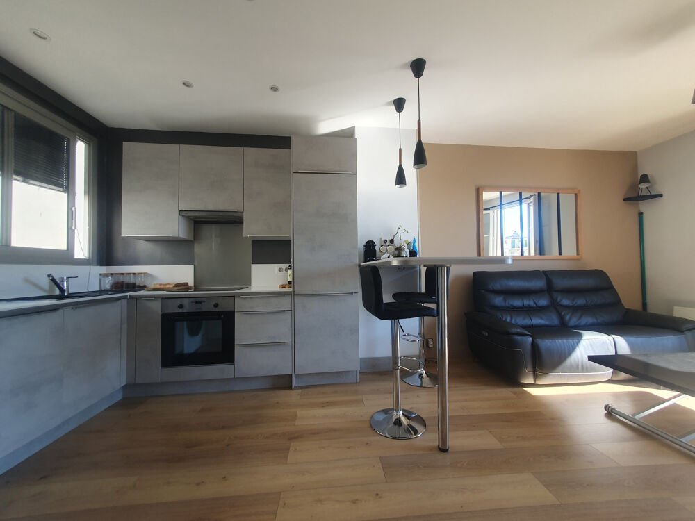 Vente Appartement NICE / LIBÉRATION - DERNIER ÉTAGE, BALCON & FAIBLES CHARGES ! Nice